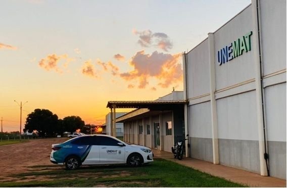 Estudante da UNEMAT em Rondonópolis é Impedida de Assistir Aula Com a Filha e Cobra Posição da Universidade