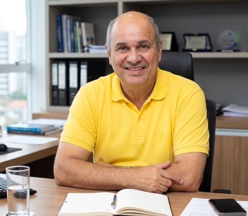 Neles Farias propõe iniciativas para facilitar o primeiro emprego de jovens