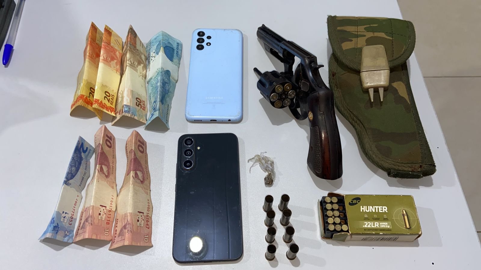 Polícia Militar detém homem com arma e drogas em Araguaiana, MT