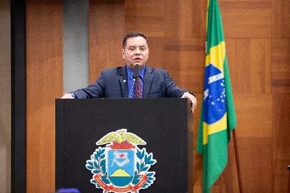 VANDERSON FERRAZ SANTOS O Governo de Mato Grosso sancionou a Lei nº 13.283, de 14 de abril de 2026, que proíbe a realiza
