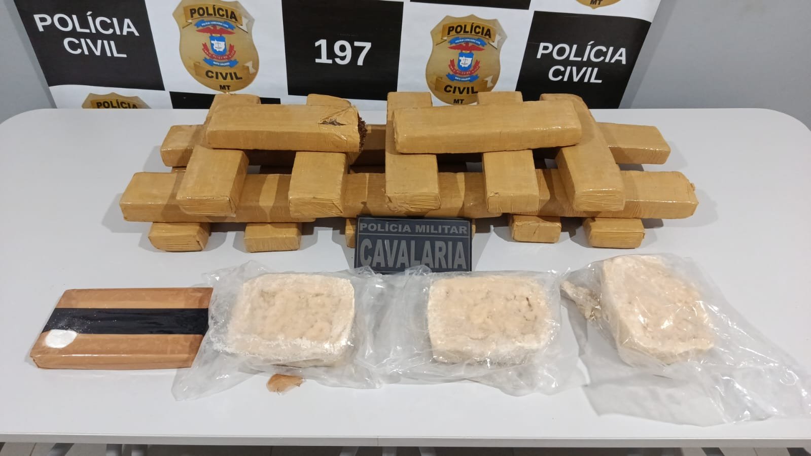 Polícia Militar apreende 23 quilos de drogas e prende dupla em Matupá