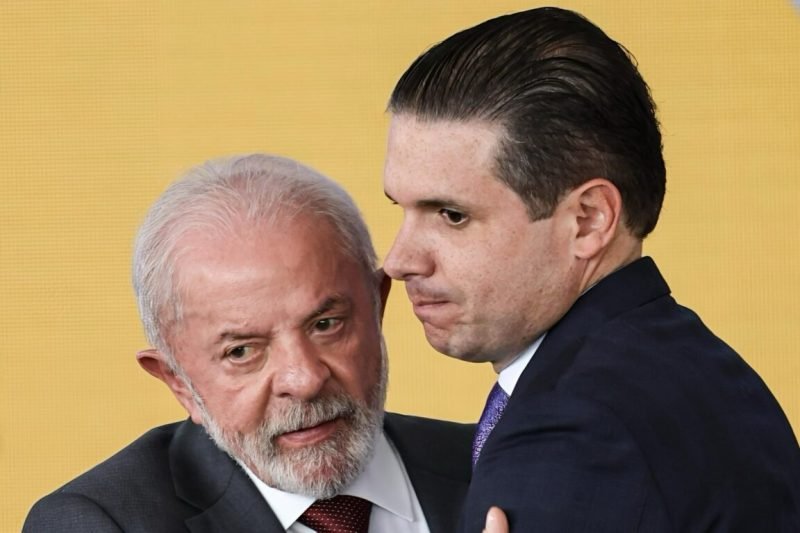 Governo adia PL dos aplicativos para evitar desgaste político antes das eleições