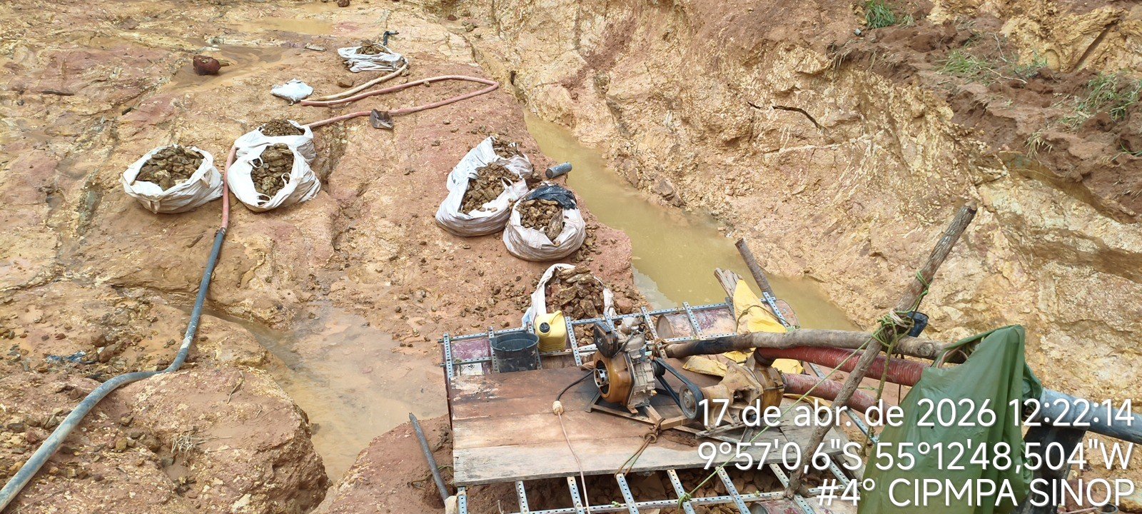 Polícia Militar desmantela garimpo ilegal e prende suspeito em Novo Mundo