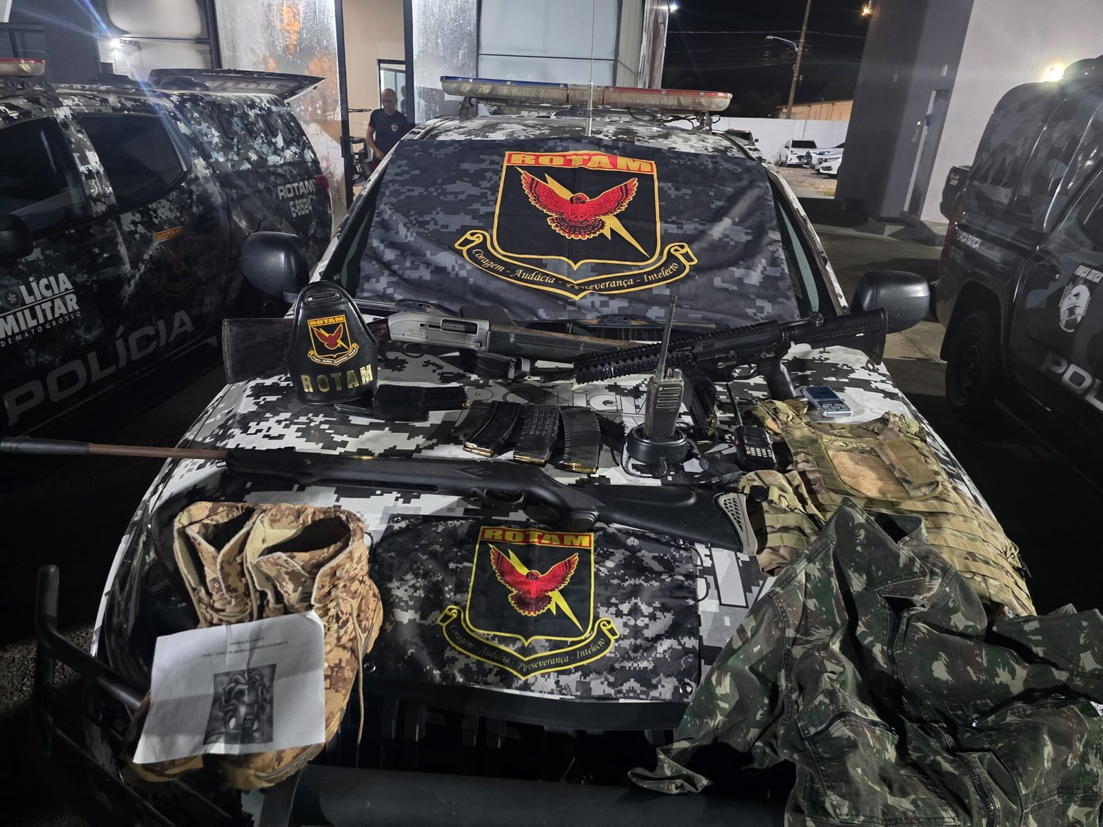 Polícia apreende fuzil e espingardas em operação em Nova Lacerda