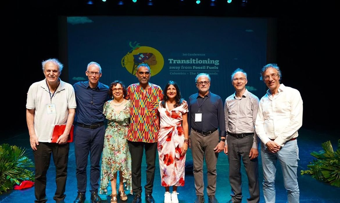 Cientistas lançam painel para guiar a transição energética global