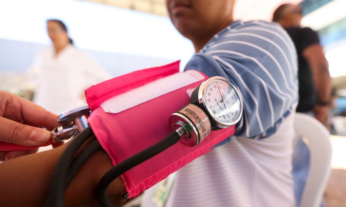 Hipertensão arterial: a doença silenciosa que exige mudança de hábitos
