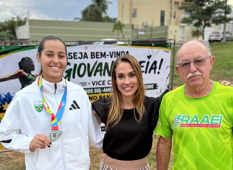 Vereadora Kalynka celebra medalha de prata de atleta de Rondonópolis nos Jogos Sul-americanos da Juventude