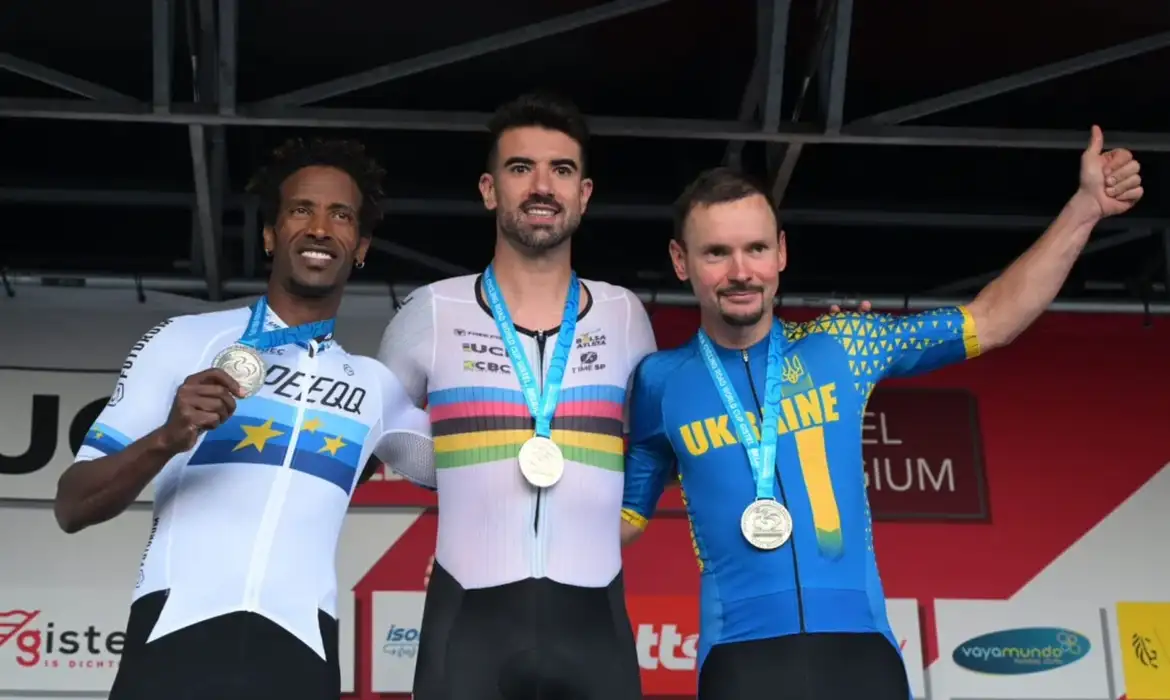 Lauro Chaman conquista ouro na Copa do Mundo de ciclismo de estrada na Bélgica