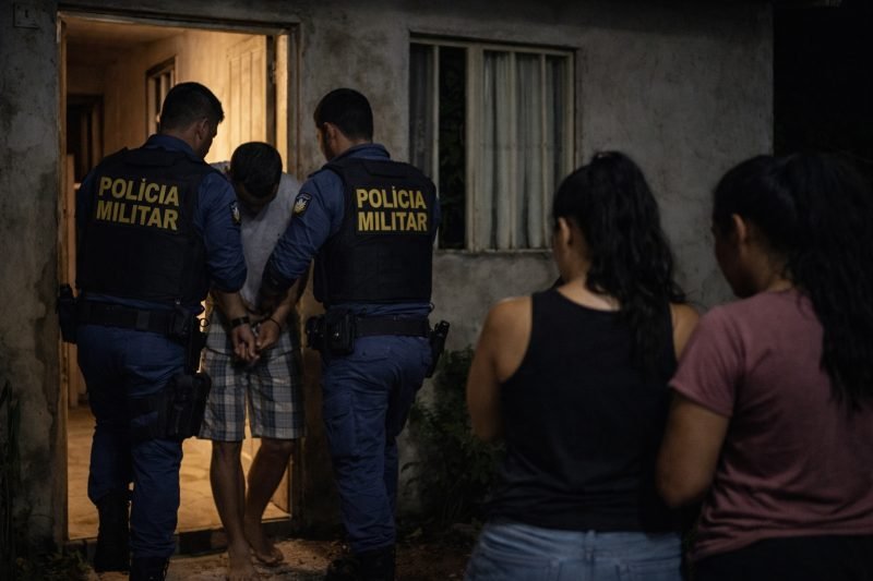 Homem embriagado agride neta e faz ameaças após ser preso em Rondonópolis