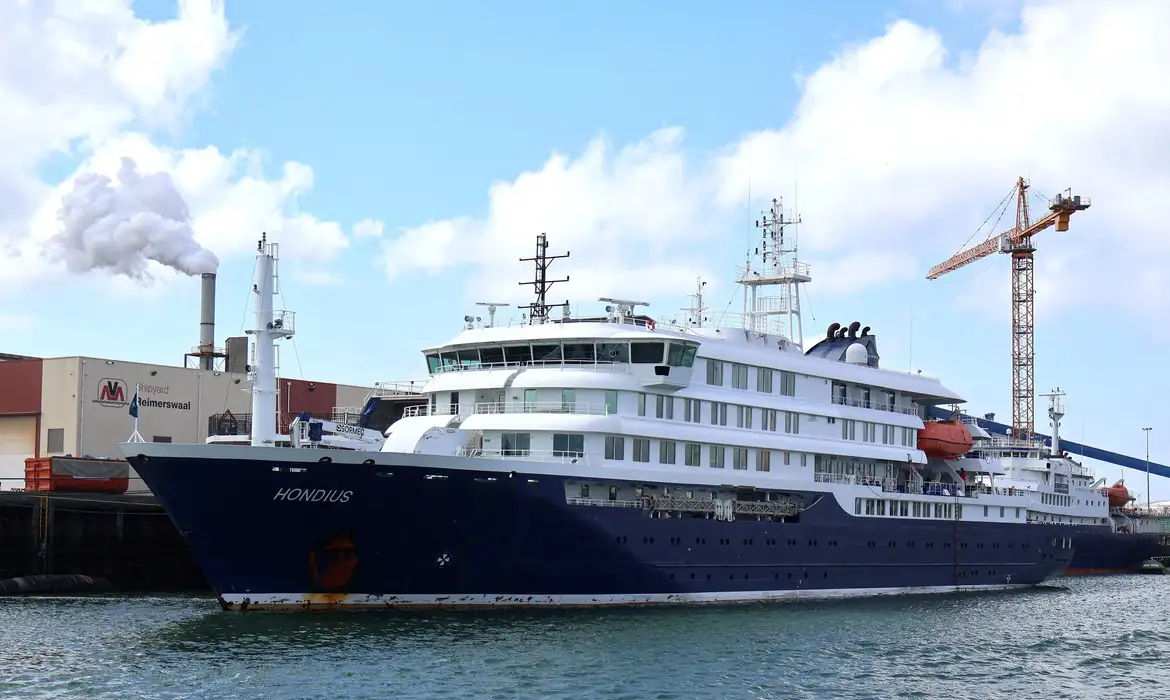 Hantavírus é suspeito de surto em cruzeiro no Oceano Atlântico