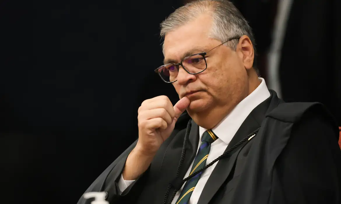 Flávio Dino critica atuação do BC e da CVM no combate a fraudes financeiras
