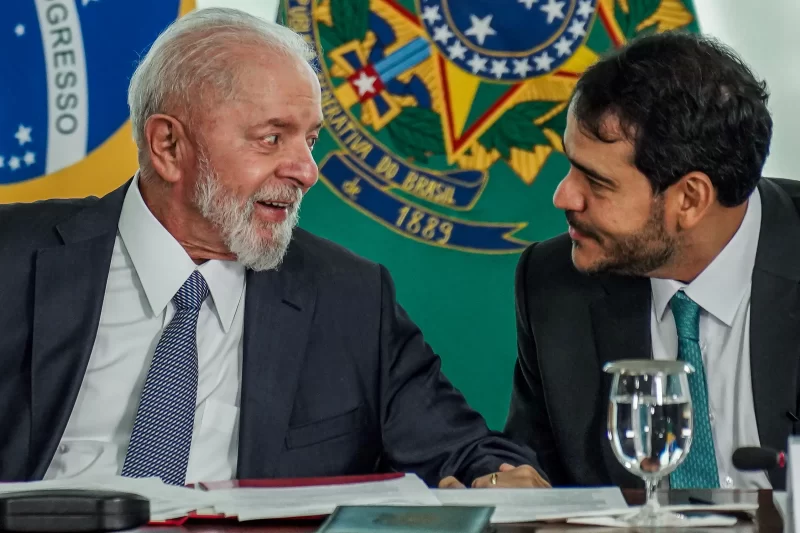 Lula expressa descontentamento com articulações contra Jorge Messias no STF