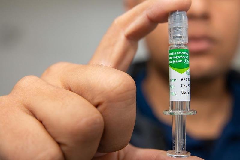 Governo Lula não inclui vacina contra meningite B no SUS; oito mortes registradas em MT
