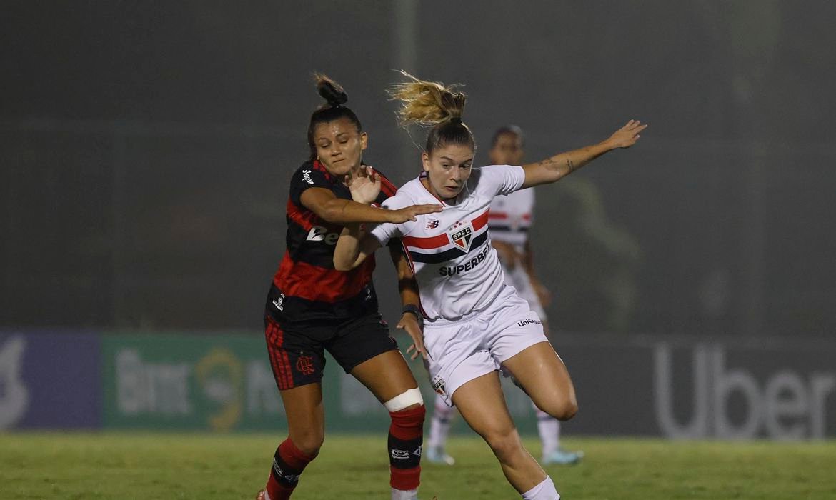 São Paulo derrota Flamengo e assume a vice-liderança no Campeonato Brasileiro Feminino