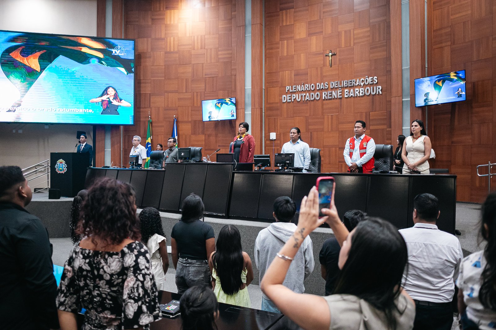 Assembleia Legislativa homenageia lideranças indígenas em sessão especial
