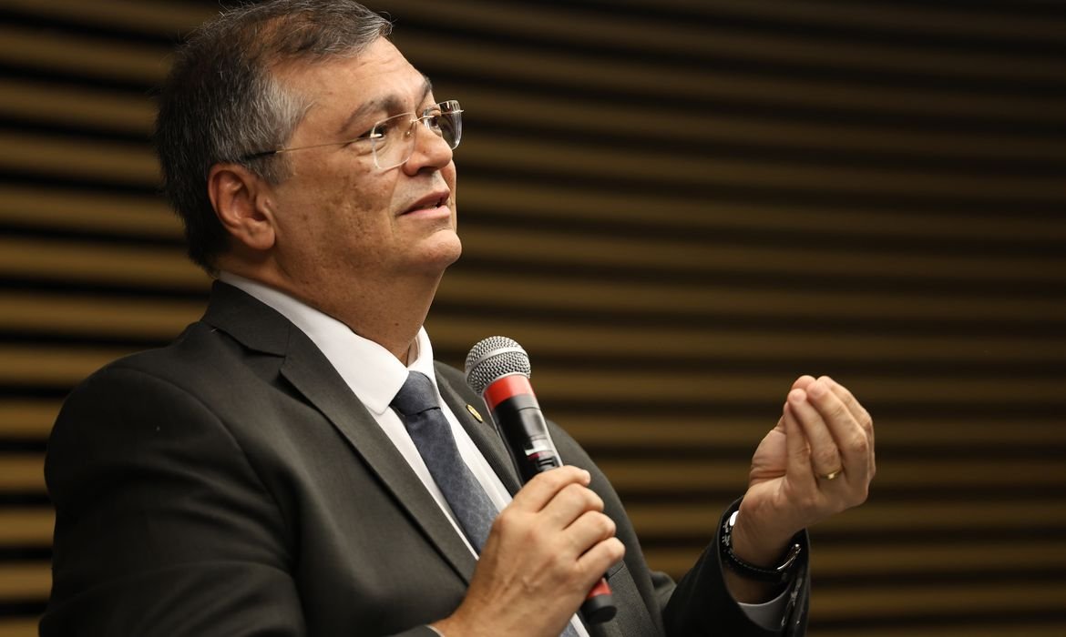 Flávio Dino anuncia plano emergencial para reestruturação da CVM