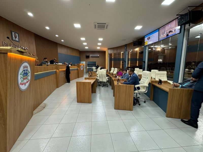 Câmara de Rondonópolis inaugura canal da Rede Legislativa e UFR TV para ampliar acesso à informação
