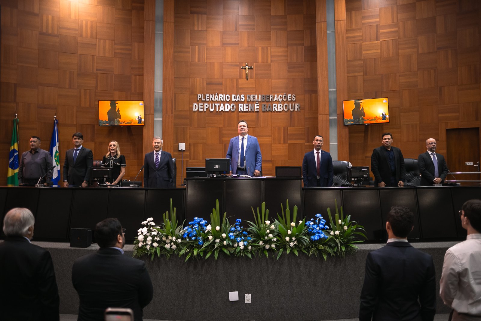 Assembleia Legislativa DE Mato Grosso homenageia personalidades e instituições com honrarias