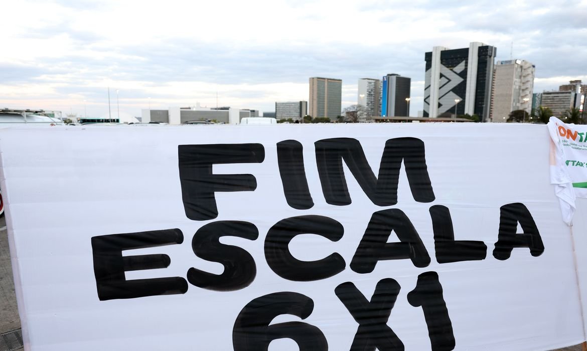 Vereadores se mobilizam para acabar com a escala 6x1 e reduzir jornada de trabalho