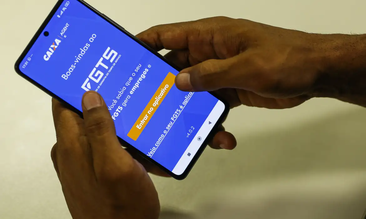 Trabalhadores poderão usar FGTS para quitar dívidas a partir do dia 25