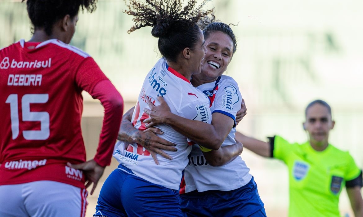 Bahia brilha no primeiro tempo e supera o Internacional no Brasileirão Feminino