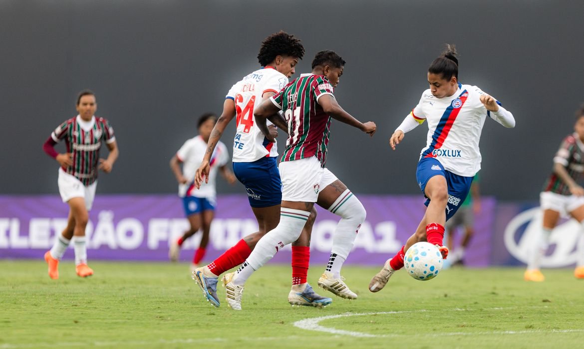 Bahia empata em 3 a 3 com Fluminense em emocionante partida do Brasileiro Feminino