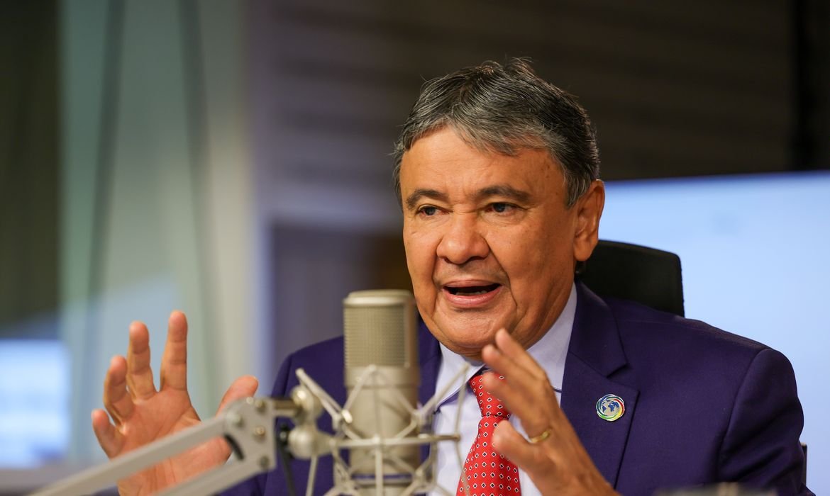 Bolsa Família retira 5,1 milhões de famílias da pobreza, afirma ministro