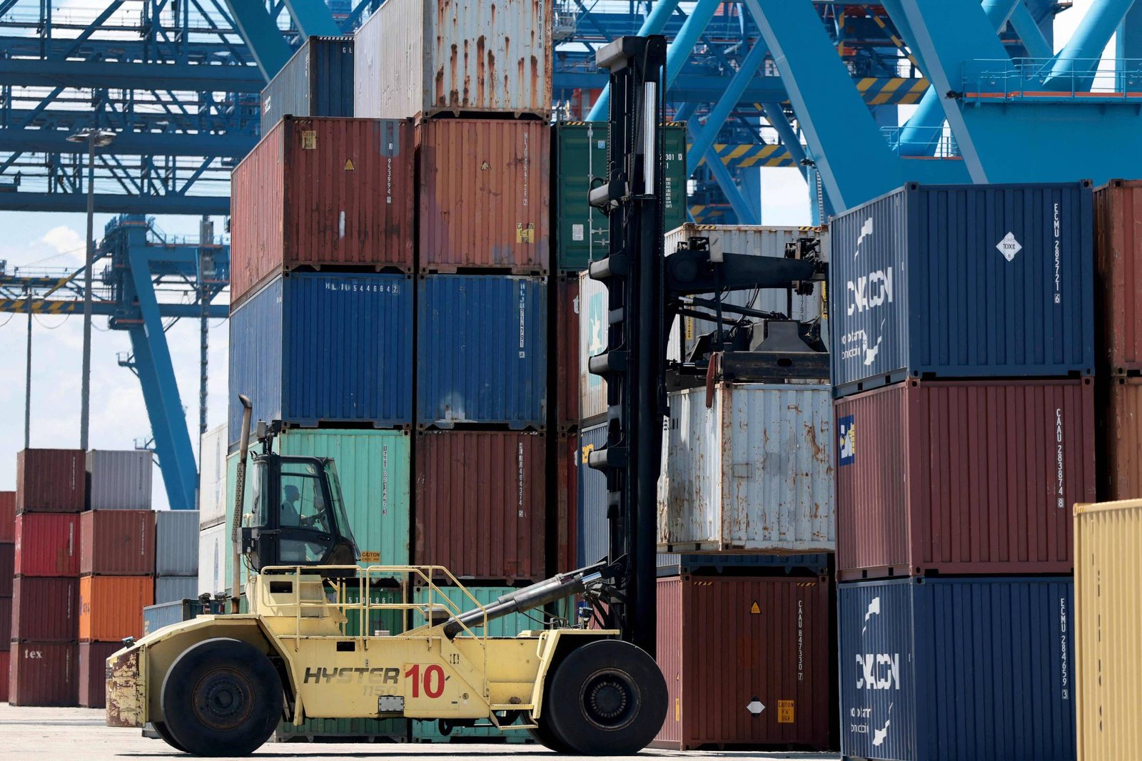 Estados Unidos enfrentam déficit elevado no agronegócio, apesar de melhora nas exportações