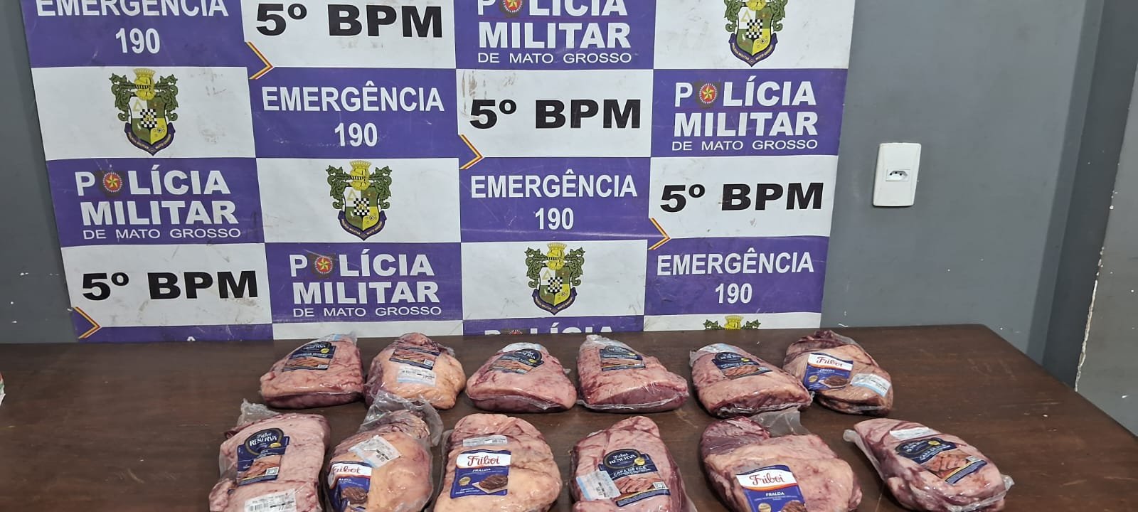 Homem é detido após tentativa de furto de carne em supermercado de Rondonópolis