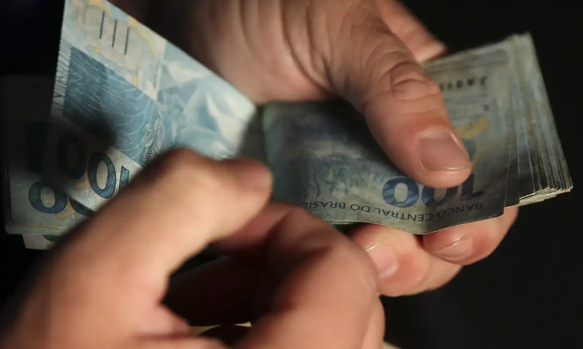 Desenrola Brasil: como utilizar o FGTS para quitar dívidas em atraso