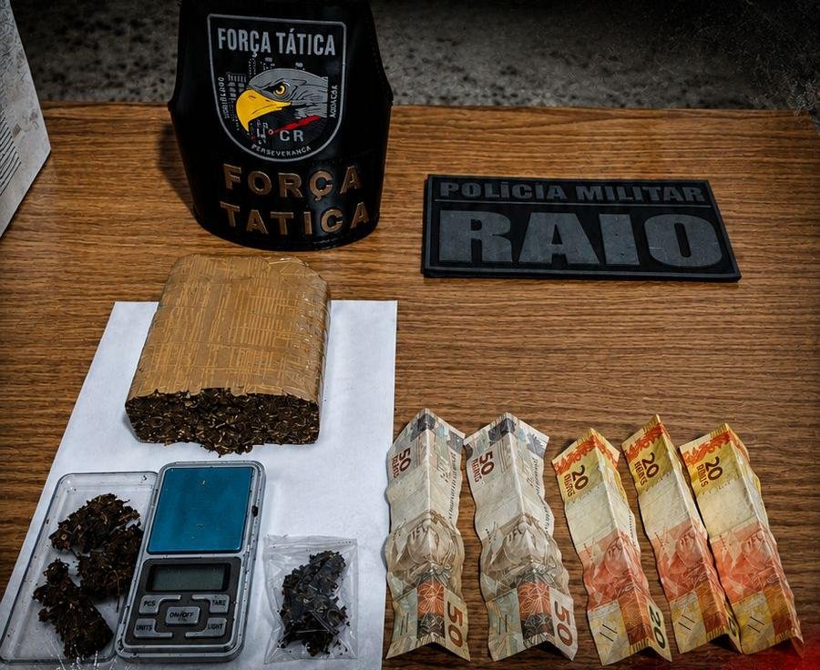 Casal é preso com maconha durante operação em Pedra Preta