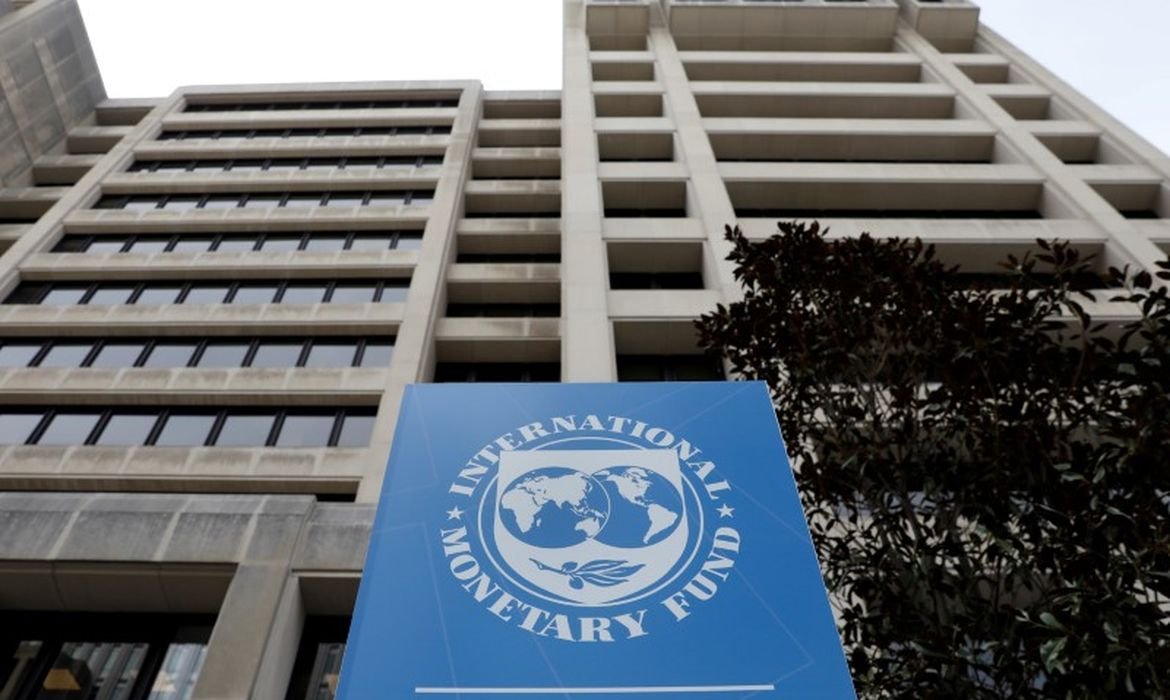 FMI elogia economia brasileira e projeta crescimento de 2,5% para 2026