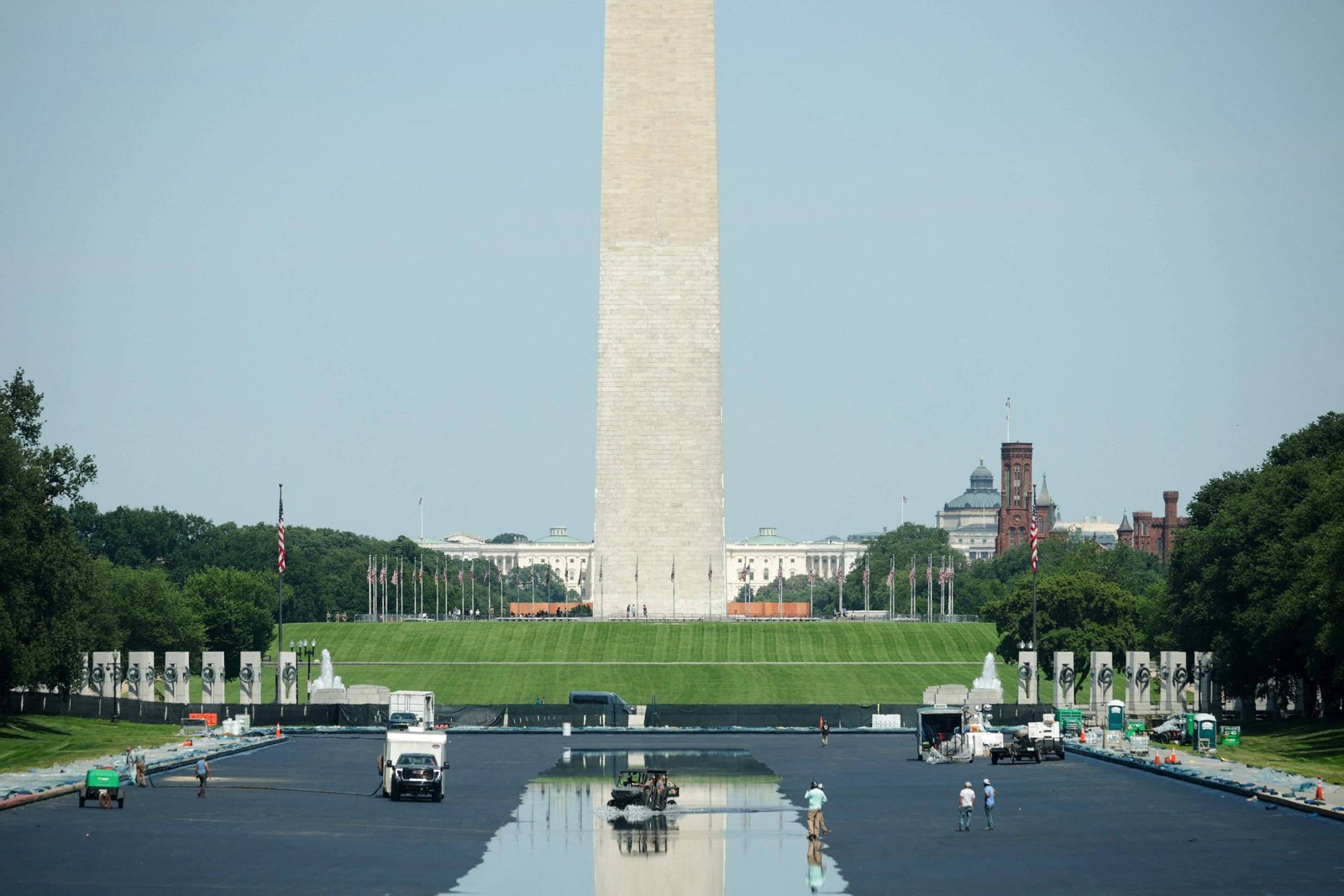 Trump anuncia construção de passarela ao lado do Lincoln Memorial