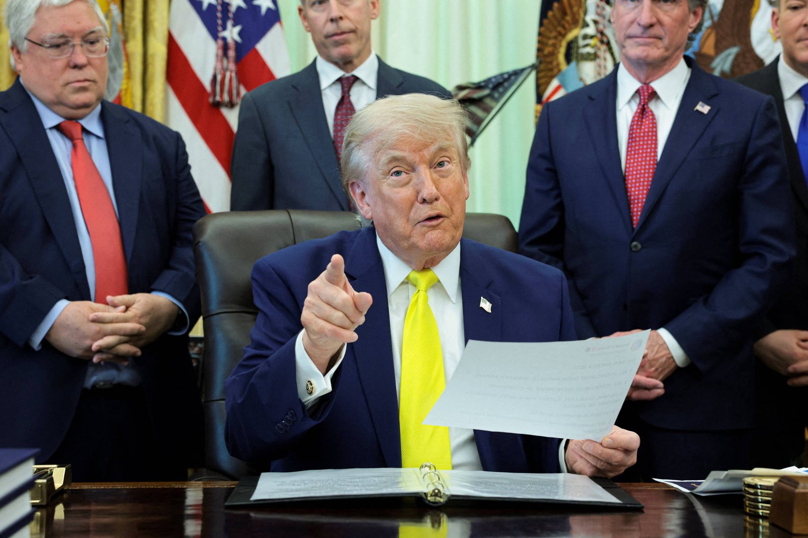Senado dos EUA aprova US$ 70 bilhões para campanha de deportação de Trump