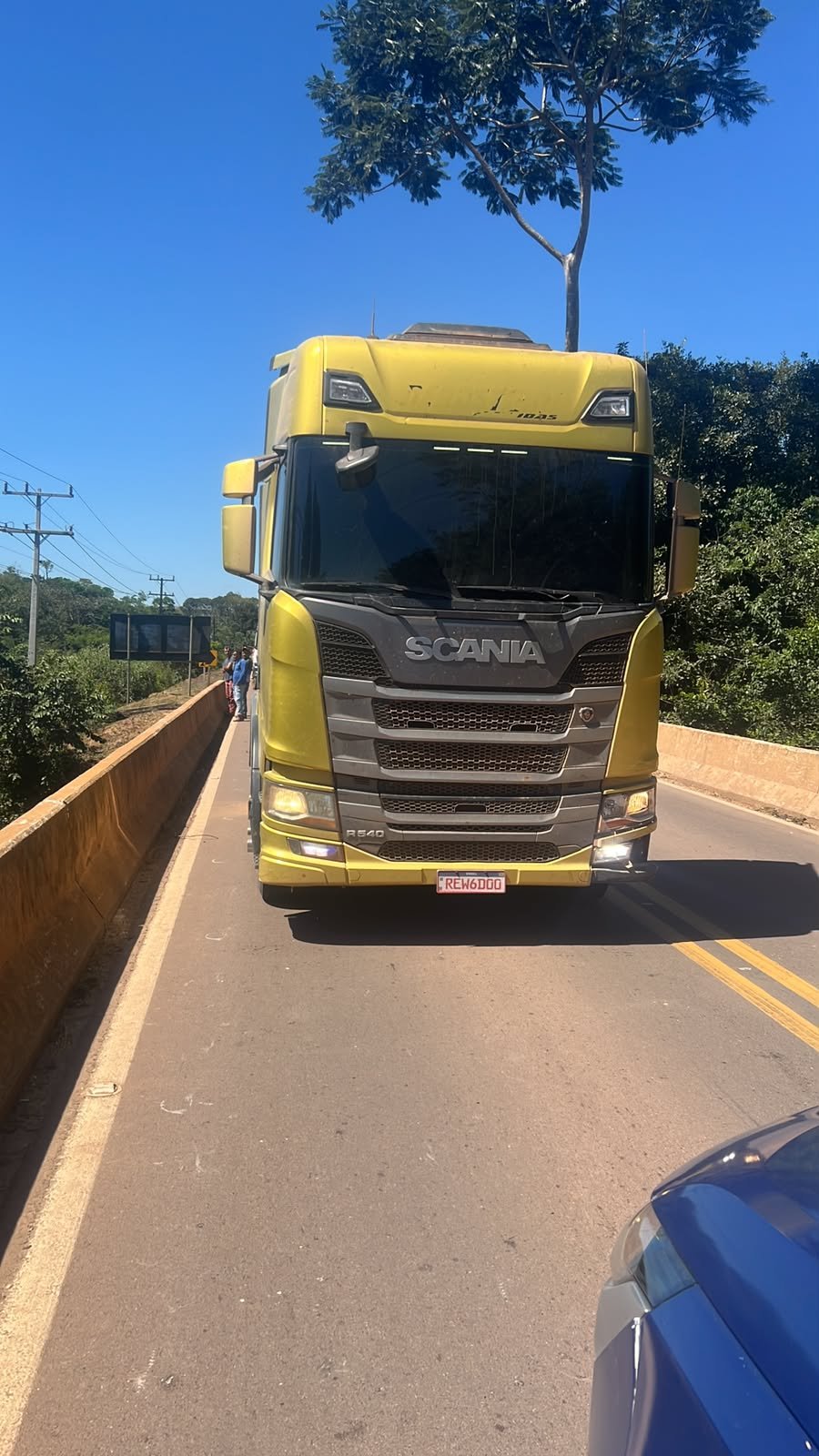 Homem é preso após fuga em rio com caminhão roubado em Mato Grosso