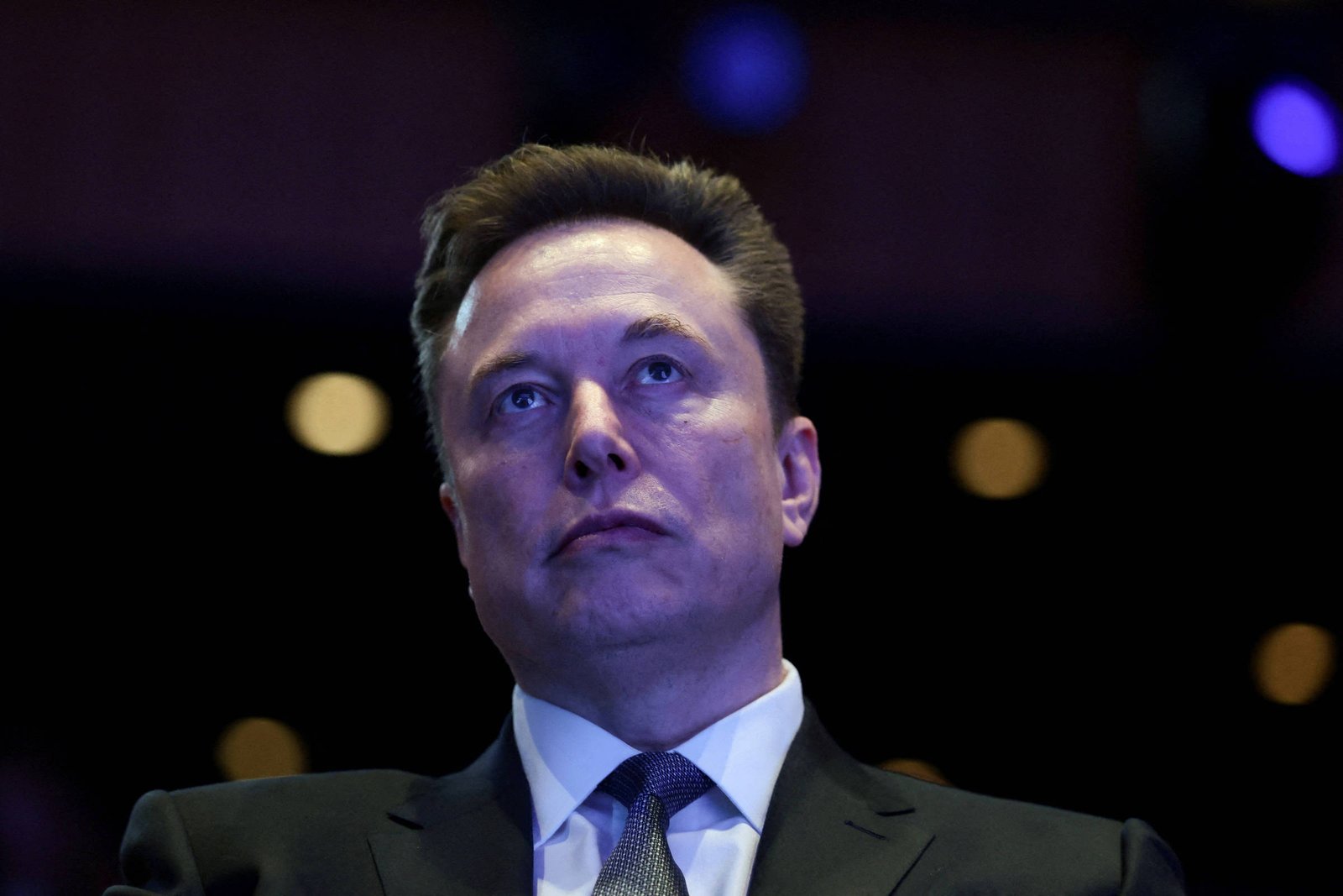 Elon Musk recebe 2,5 milhões de vezes mais que funcionário da Tesla e lidera ranking de Ceos