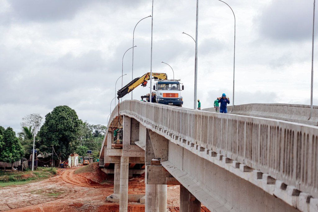 Desabamento da ponte de R$ 36 milhões no Acre levanta questões sobre segurança e estrutura