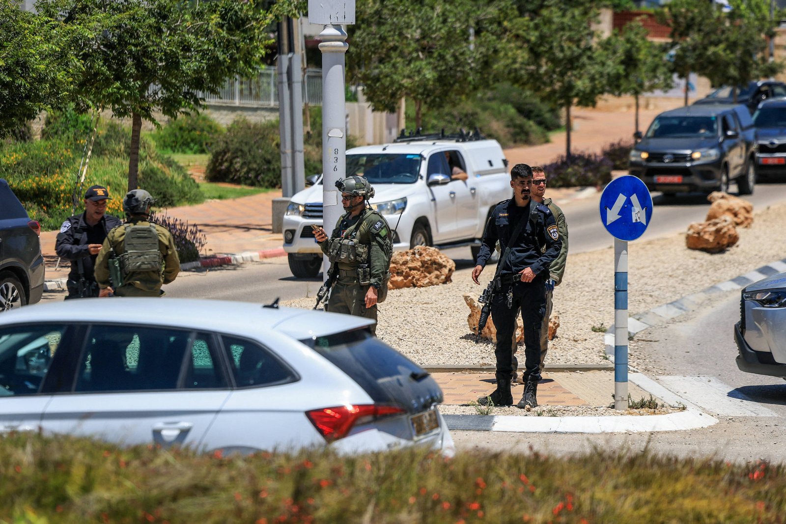 Ataques a tiros em Israel resultam em morte e feridos; autoridades tratam como terrorismo