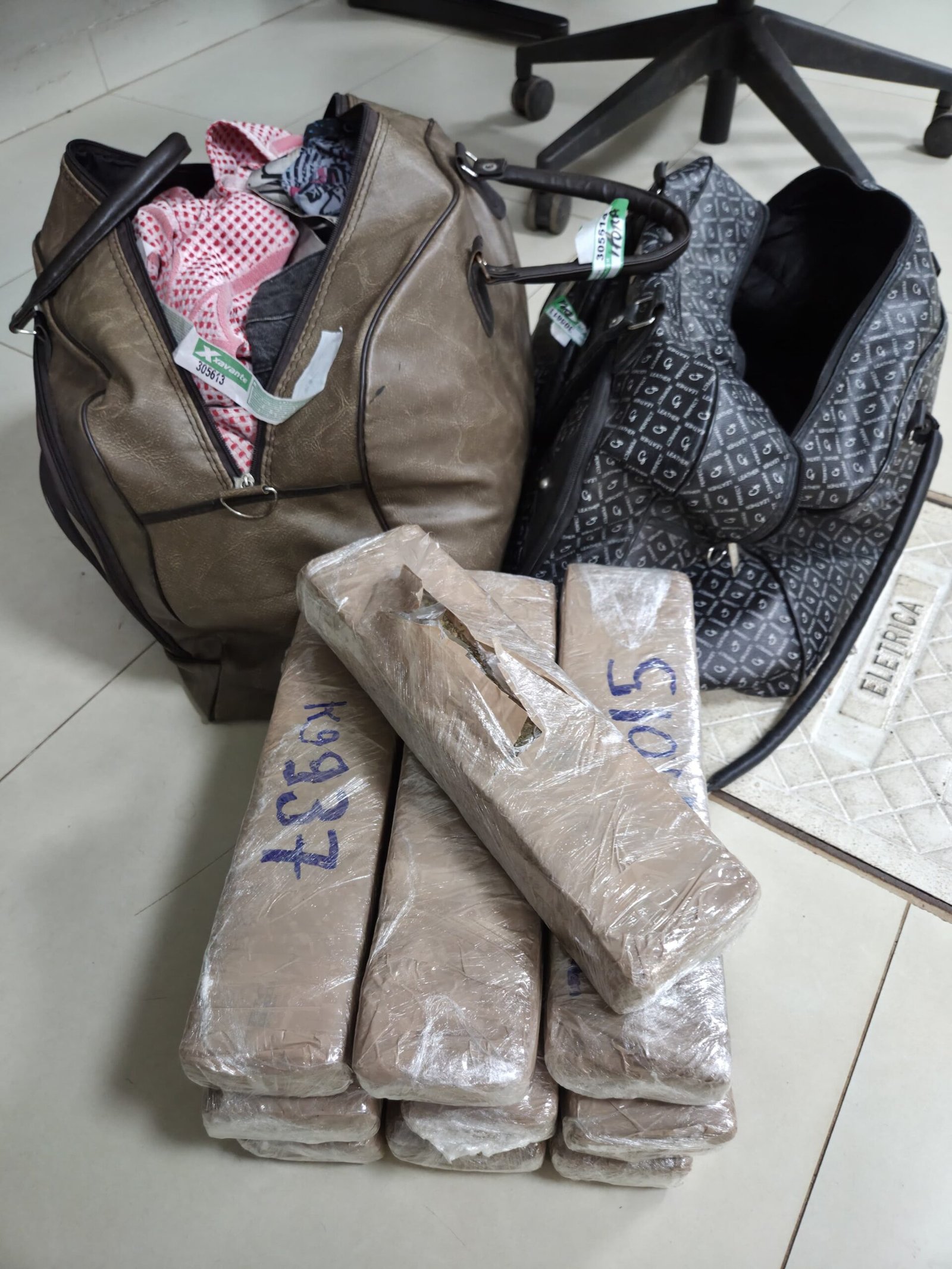 Homem é detido com 10 quilos de maconha em ônibus na Br-070