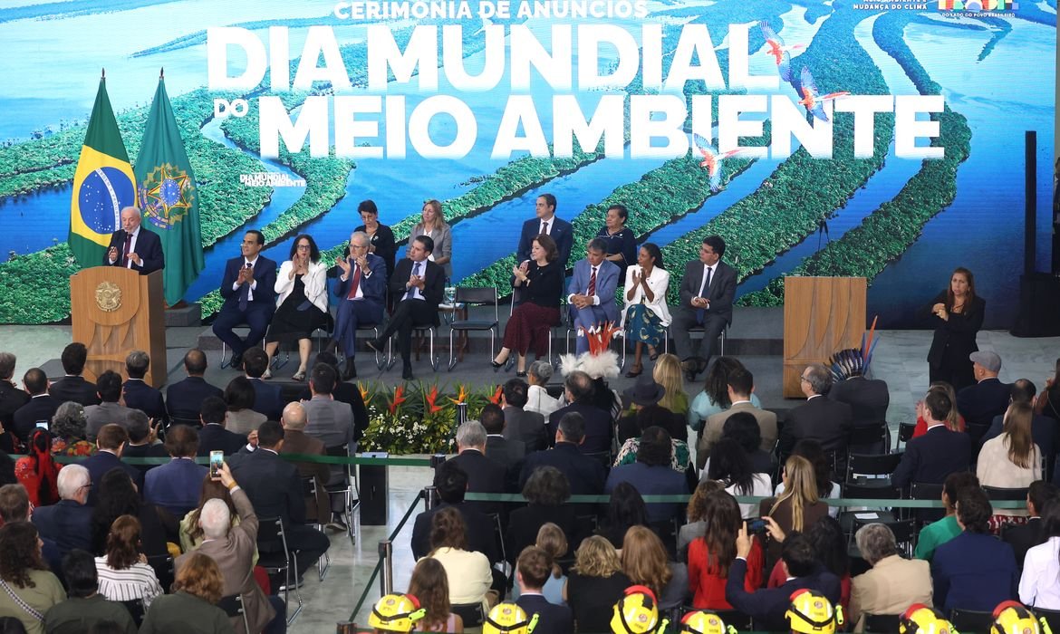 Governo lança iniciativas para fortalecer a proteção ambiental e recuperar florestas