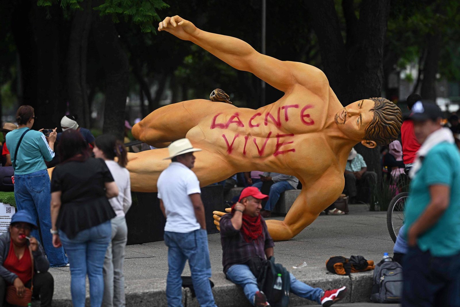 Ativistas organizam protestos no México durante a abertura da Copa do Mundo