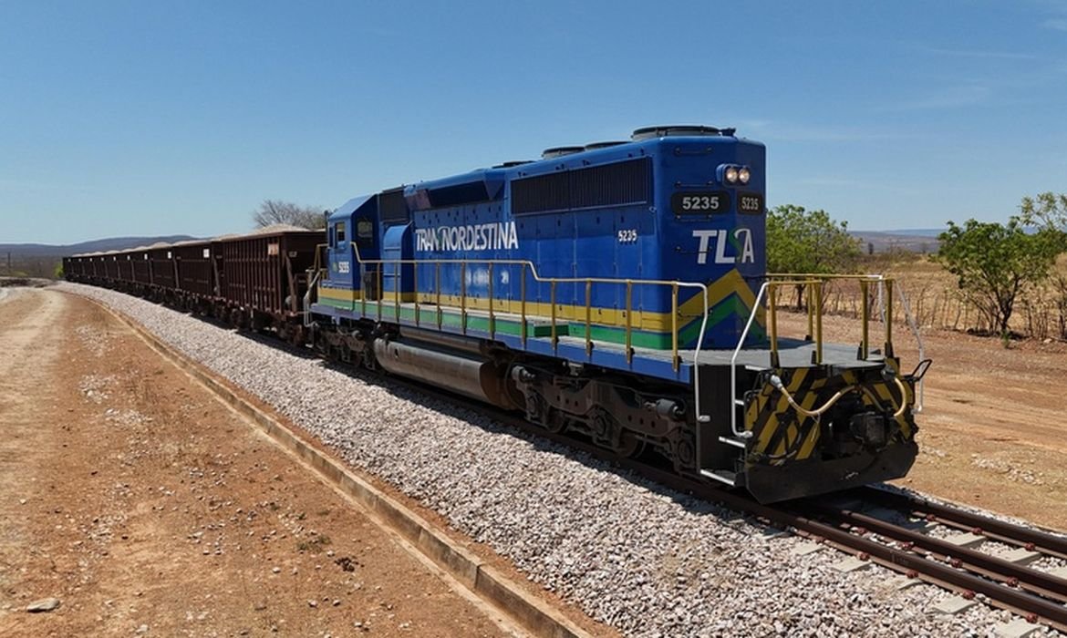 Ferrovia Transnordestina atinge marca de 100 quilômetros de malha concluída