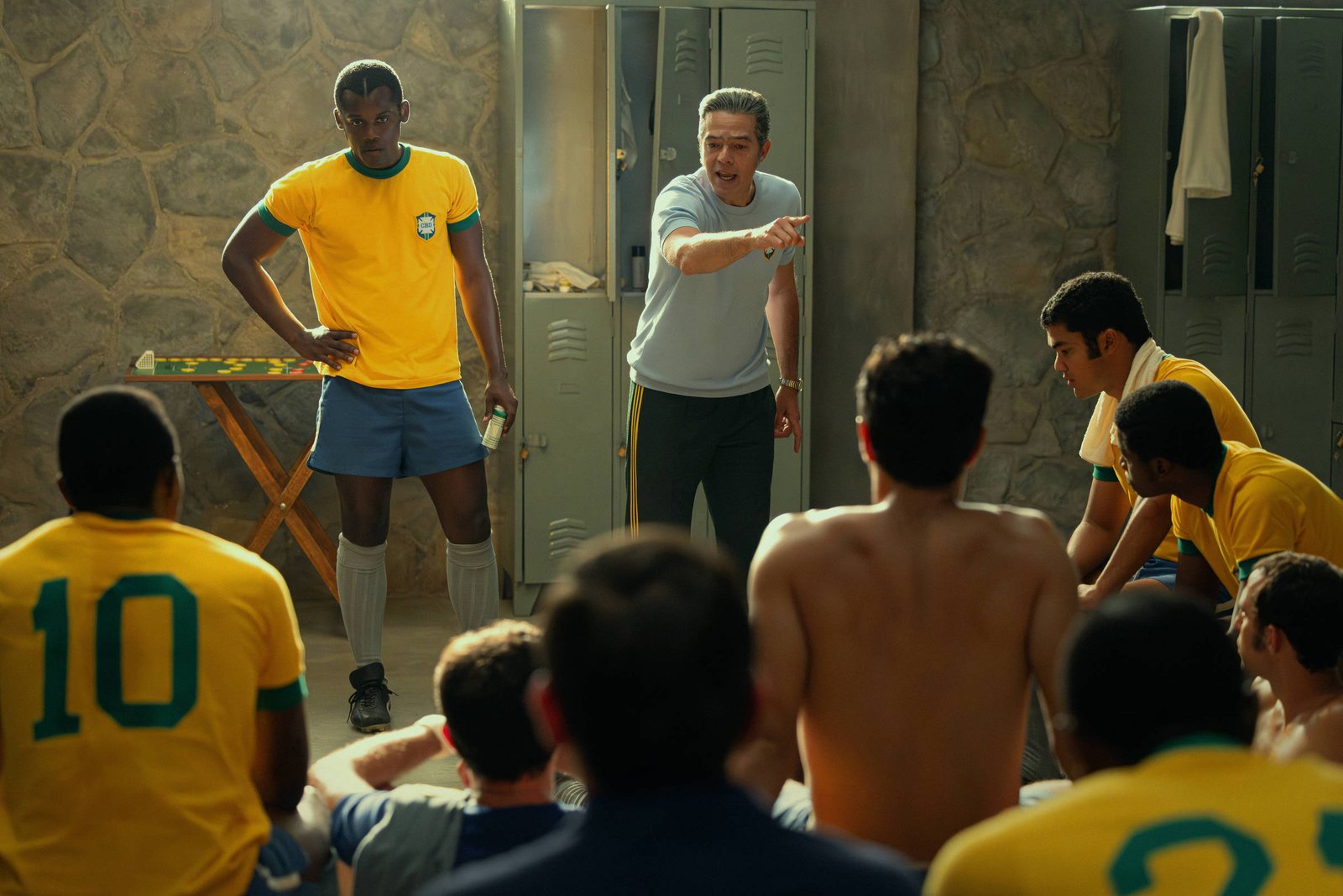 A seleção de Ancelotti e a motivação explosiva da minissérie 'Brasil 70'