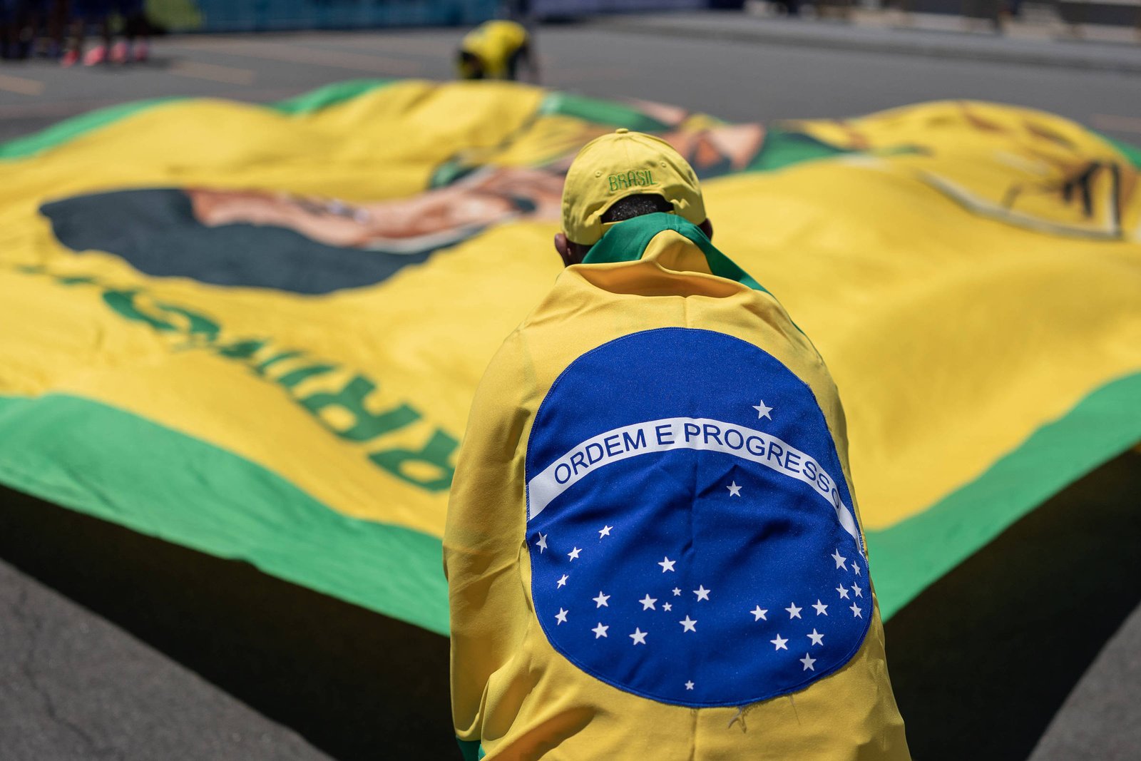 Torcedor tenta entrar em estádio de Nova Jersey sem ingresso e diz: 'Deu certo no México'