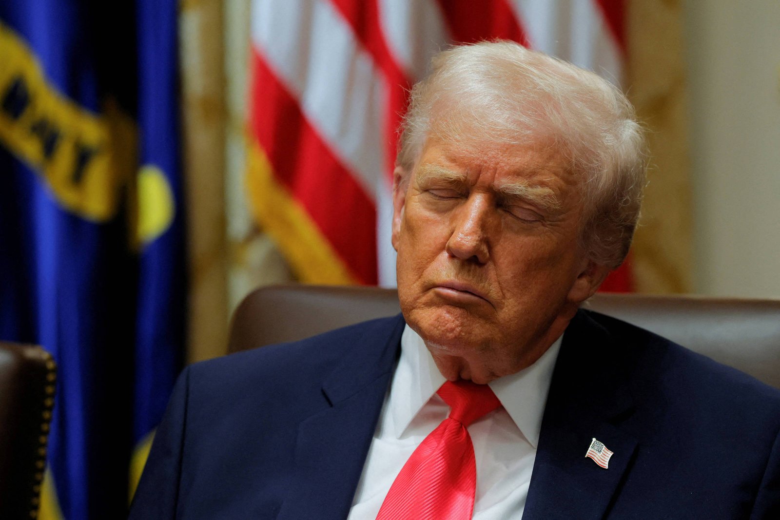 Donald Trump completa 80 anos em meio a debates sobre sua saúde mental e apoio de ex-aliados