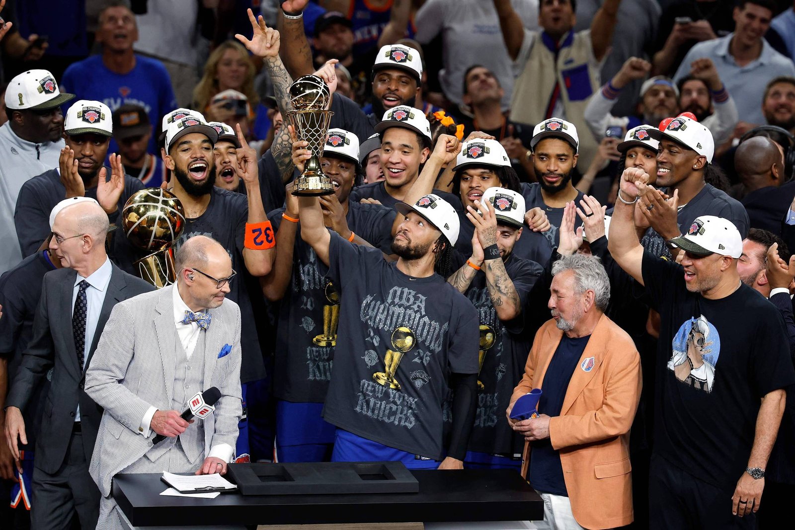 Jalen Brunson brilha com 45 pontos e leva o NY Knicks ao título da NBA após 53 anos