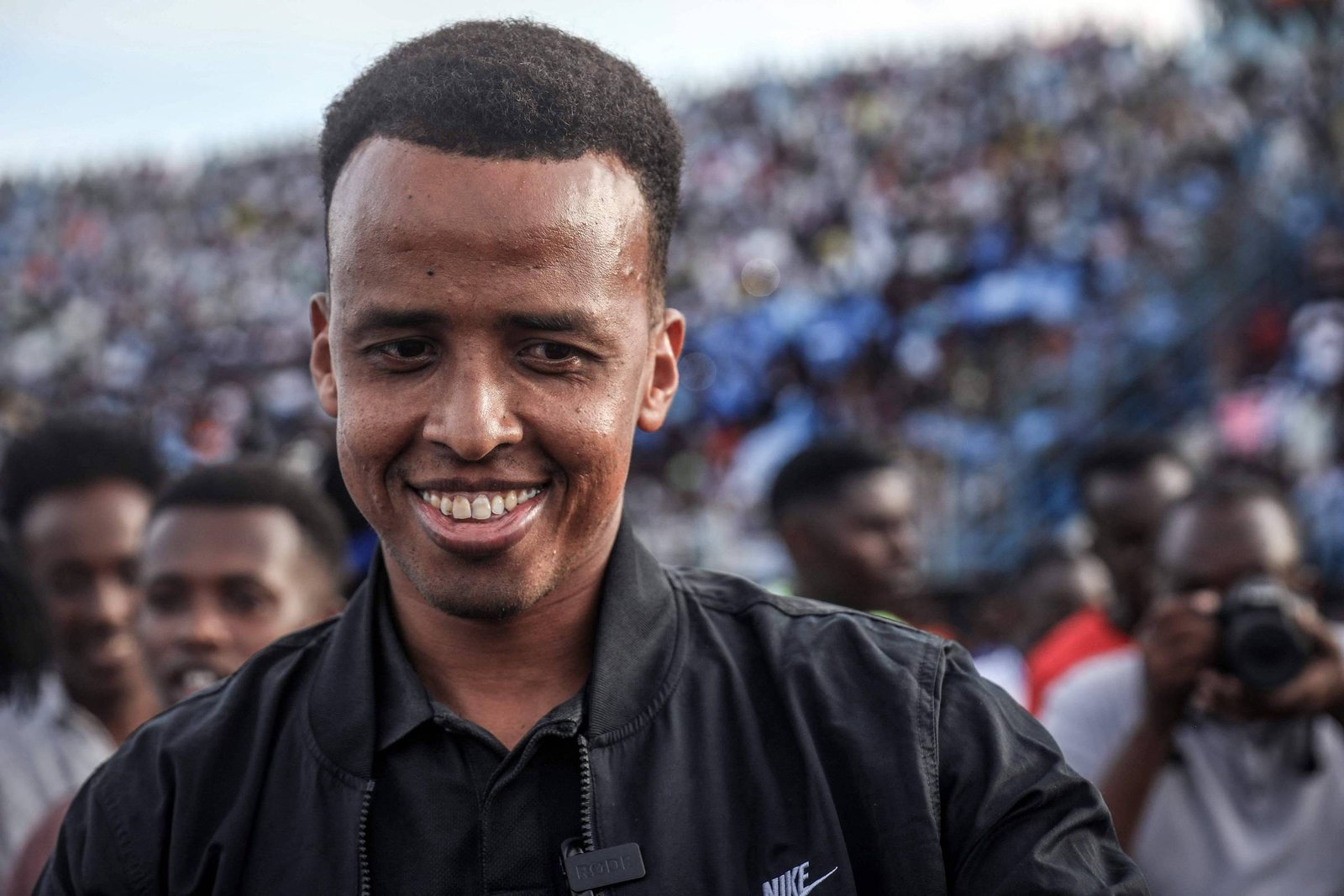 Árbitro somali barrado nos EUA receberá salário integral da Fifa pela Copa