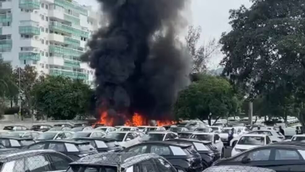 Colisão entre helicópteros no Rio de Janeiro resulta em seis mortos