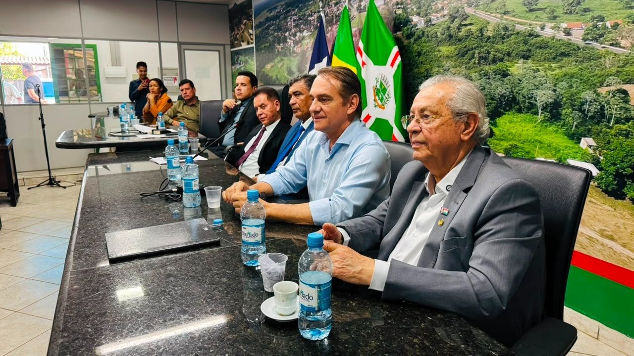 Wilson Santos homenageia Santo Antônio DE Leverger em celebração aos 126 anos da cidade