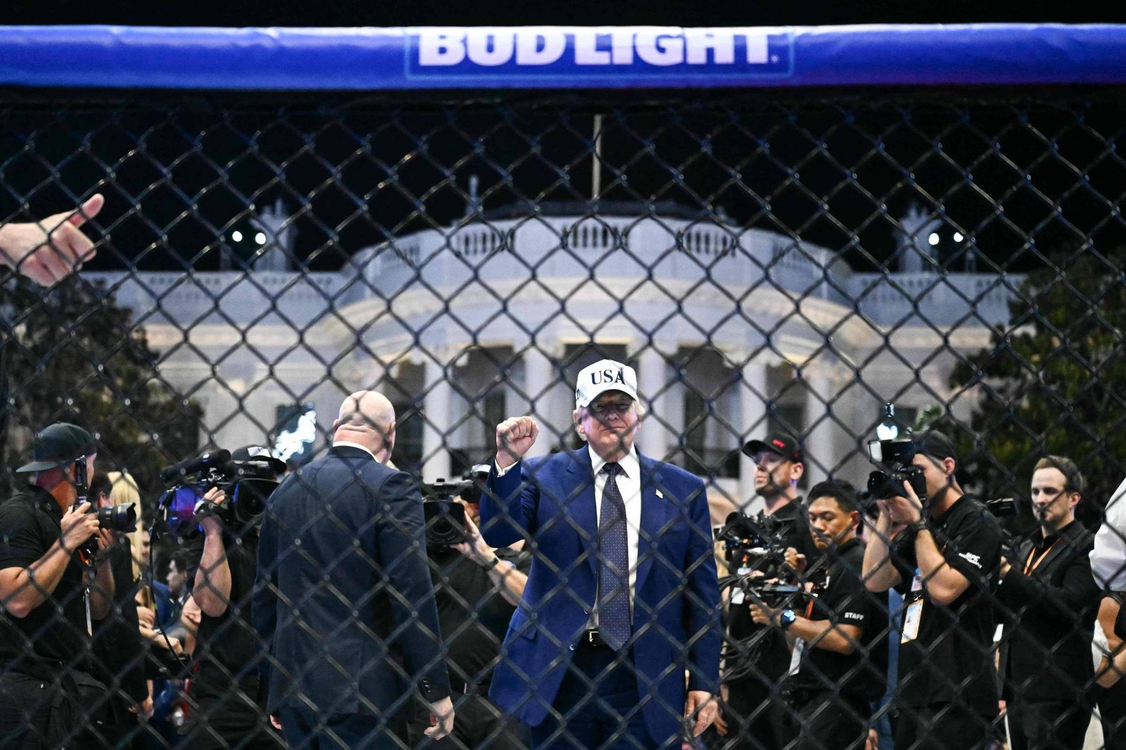 FBI impede ataque planejado a evento do UFC na Casa Branca durante aniversário de Trump